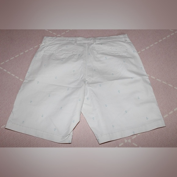 GAP Men’s 10” Essential Khaki Shorts Blue Scattered Palms 34W - Picture 3 of 6